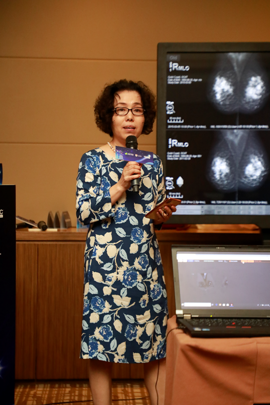 天津医科大学肿瘤医院刘佩芳教授做下午2d阅片点评.